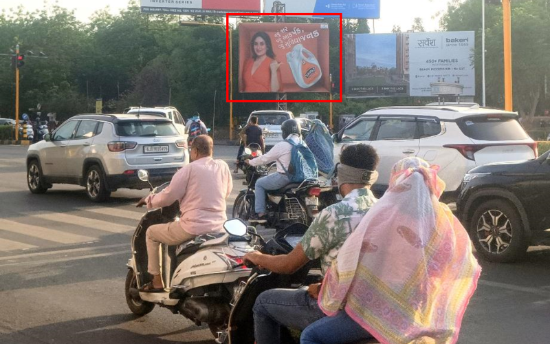 UNIPOLE : 20 X 15   KESHVBAUG CIRCLE TOW. SHIVRANJANI & MANSI CIRCLE, JUDGES BUNGLOW