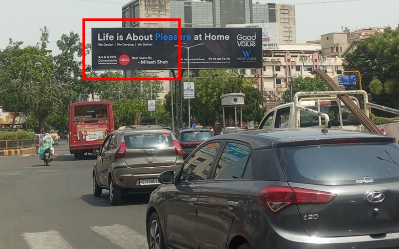 GANTRY : 24 X 12   MANSI CROSS ROAD O/S SWAMINARAYAN TEMPLE TOW. KESHAVBAUG CIRCLE TO JUDGES BUNGLOW – L, JUDGES BUNGLOW