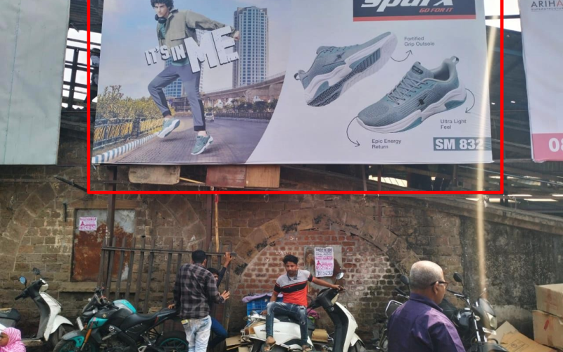 HOARDING : 20 X 10 KURLA WEST STATION ENTRY EXIT – 2, KURLA