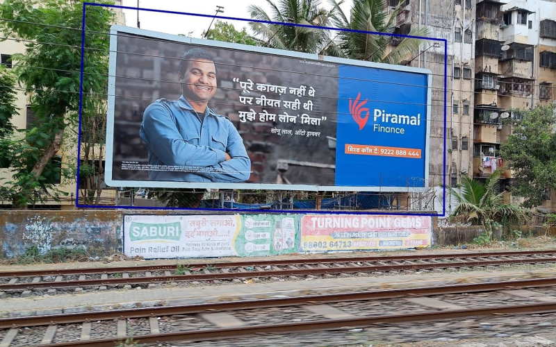 HOARDING : 50 X 20 FAC. RAILWAY TRACK (RHS), BORIVALI