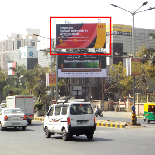 HOARDING : 30 X 15  ASHRAM ROAD VALLABHSADAN CROSS ROAD FTF INCOMETAX TO TOWNHALL CIRCLE (UP), ASHRAM ROAD