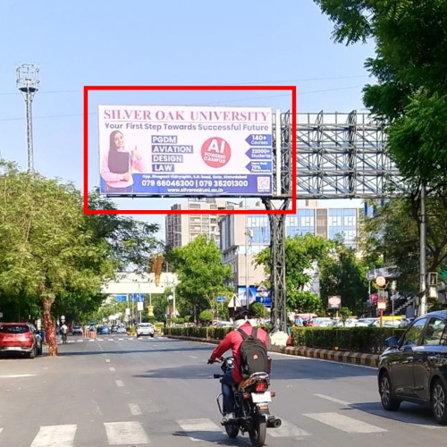 GANTRY : 24 X 12   JUDGES BUNGLOW ROAD – O/S KALUPUR BANK FTC FROM SG ROAD TO GORMOH RESTAURANT, JUDGES BUNGLOW