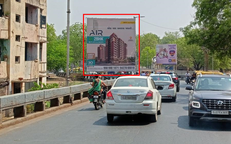 HOARDING : 20 X 22  MANINAGAR LG BRIDGE FTC LG HOSPITAL TO KHOKHRA, MANINAGAR