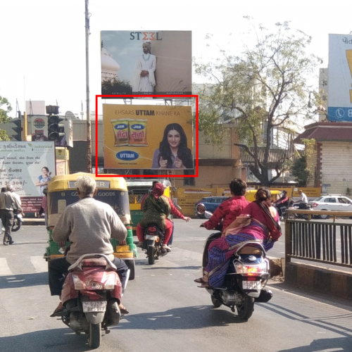 HOARDING : 20 X 15   MANINAGAR RAILWAY STATION JUNCTION- LOWER, MANINAGAR