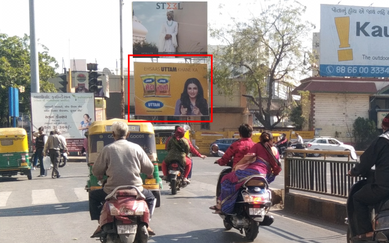 HOARDING : 20 X 15   MANINAGAR RAILWAY STATION JUNCTION- LOWER, MANINAGAR