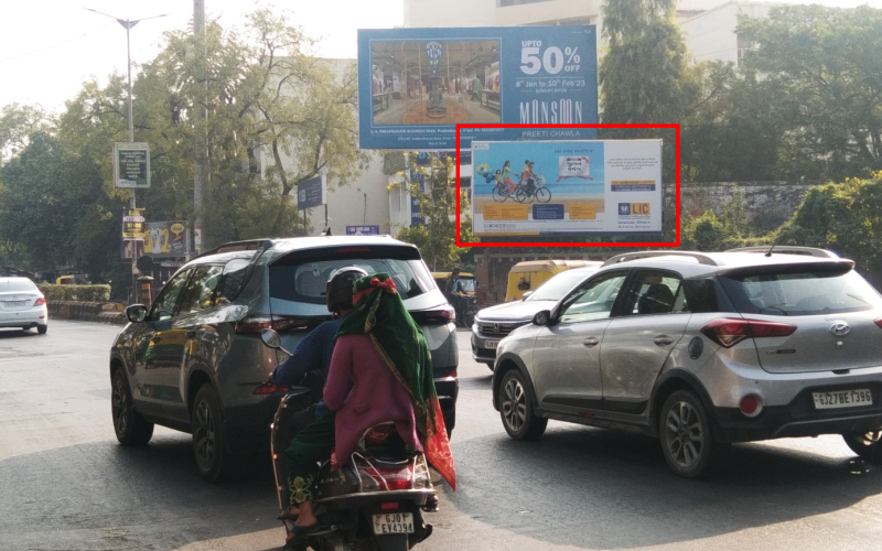 UNIPOLE : 20 X 10 NEHRUNAGAR OPP. RAJ STATIONARY 2, NEHRUNAGAR