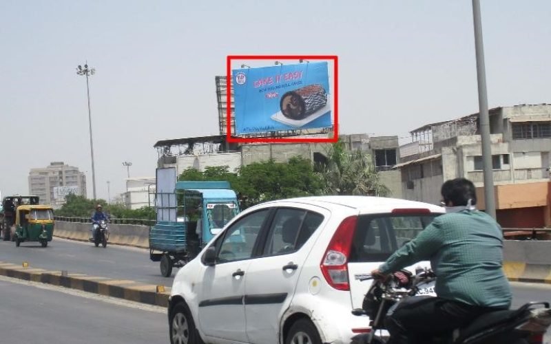 HOARDING : 30 X 20   SHREYAS FLYOVER, DHARNIDHAR TO NEHRUNAGAR, DHARNIDHAR