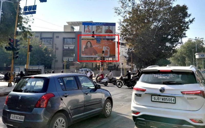 HOARDING : 30 X 15  USMNAPURA CROSS ROAD , OPP. FORTUNE LANDMARK HOTEL,ASHRAM ROAD(DN),