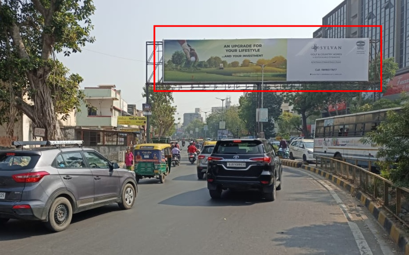 GANTRY : 62 X 13 NEHRUNGAR CIRCLE TOWARDS AMBAWADI, NEHRUNGAR 