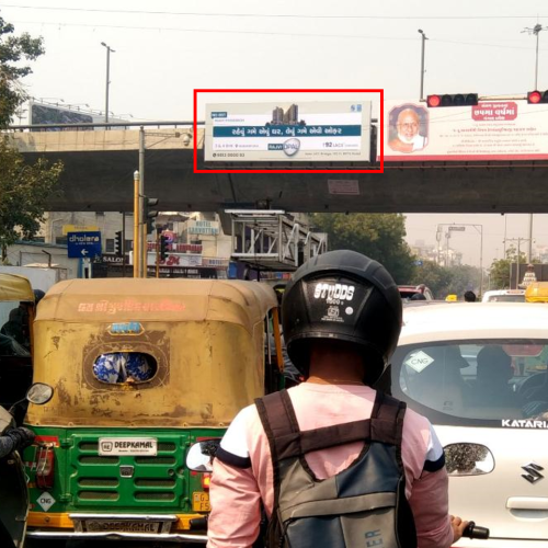 GANTRY : 30 X 10   ANJALI FLYOVER MANINAGAR / KANKARIYA TOWARDS DHARNIDHAR & MANEKBUG (L), PALDI