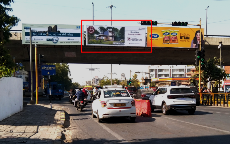 GANTRY : 30 X 10   ANJALI FLYOVER MANINAGAR / KANKARIYA TOWARDS DHARNIDHAR & MANEKBUG (C), PALDI
