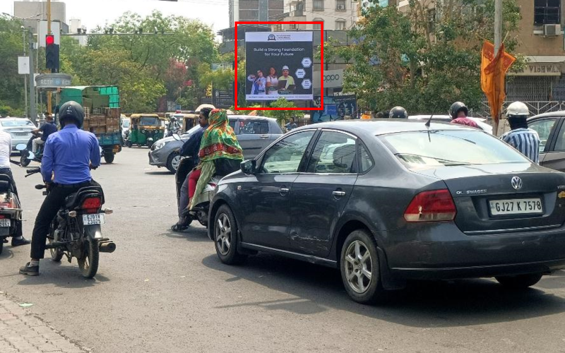 UNIPOLE : 15 X 15    PARIMAL CR ROAD, AMBAVADI TO ELLISH BRIDGE, CG ROAD TO MAHALAXMI, PARIMAL