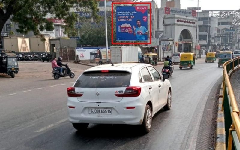 HOARDING : 14 X 14   O/S NEW CLOTH MARKET FCG. FROM SARANGPUR CIRCLE TO RAIPUR DARWAJA, RAIPUR