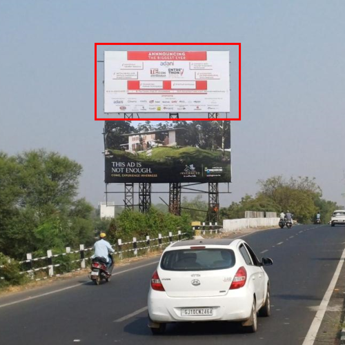 HOARDING : 30 X 15   SG ROAD – B/H ADANI SHANTI GRAM KHORAJ FLYOVER FTC THALTEJ – UP, SG HIGHWAY