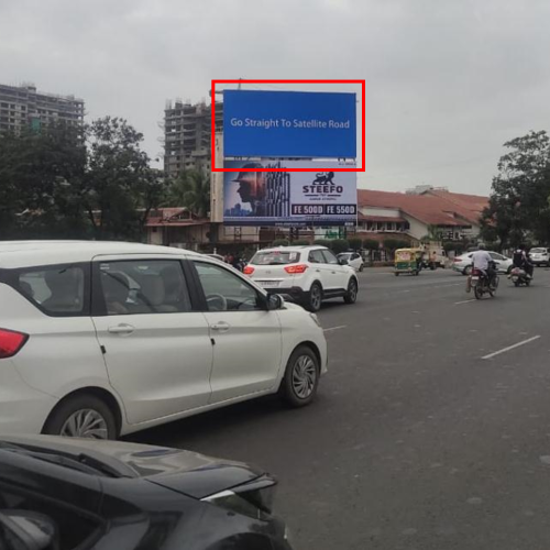 HOARDING : 40 X 20   S.G HIGHWAY,RAJPATH CLUB TO PAKWAN CIRCLE -UPPER, SG HIGHWAY
