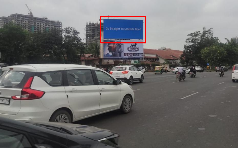HOARDING : 40 X 20   S.G HIGHWAY,RAJPATH CLUB TO PAKWAN CIRCLE -UPPER, SG HIGHWAY