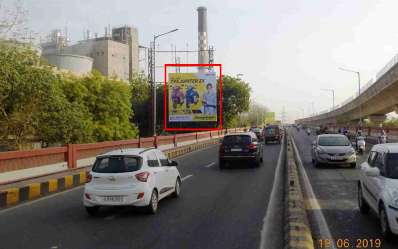 HOARDING : 20 X 20     SABARMATI FLYOVER, CHANDKHEDA TO RTO -2, SABARMATI FLYOVER  