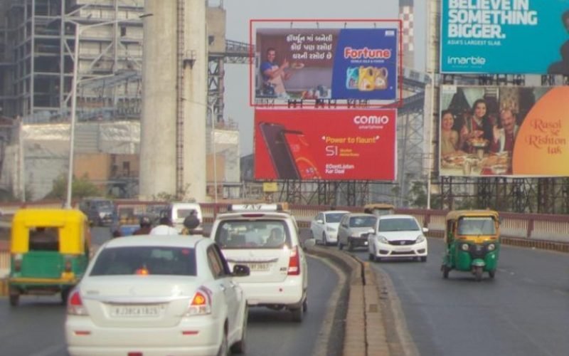 HOARDING : 30 X 15   SABARMATI FLYOVER, RTO TO CHANDKHEDA (R) (U2), SABARMATI FLYOVER