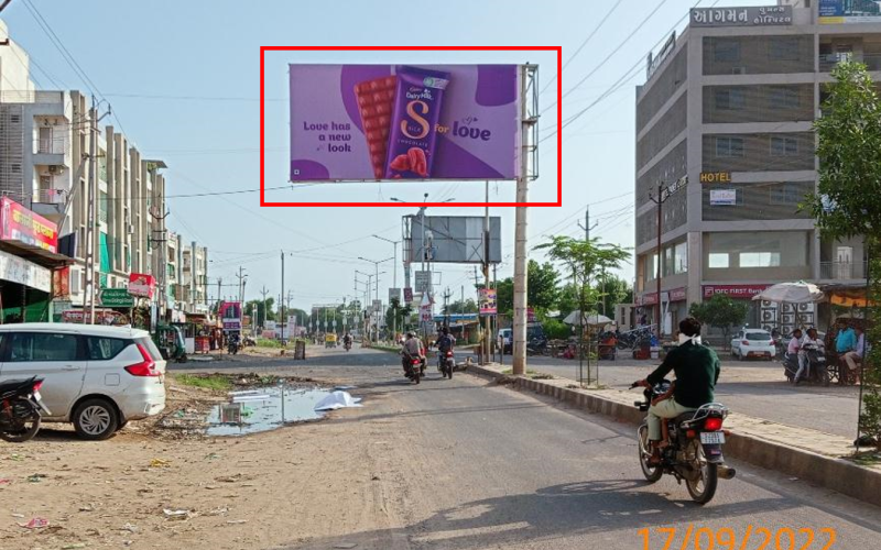 GANTRY : 20 X 10     OPP IDFC BANK MUNI ASHRAM ROAD TOWARDS GHODAGADI CIRCLE, SANAND