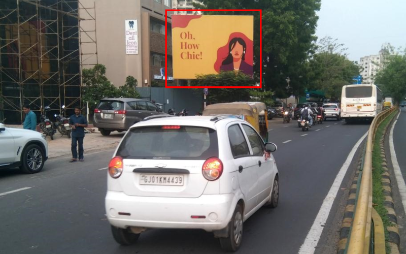 UNIPOLE : 20 X 15    OPP. SUNDARVAN (OPP.STEEL ALL MALE SHOWROOM) FTC FROM ISCON TO JODHPUR, SATELLITE ROAD 