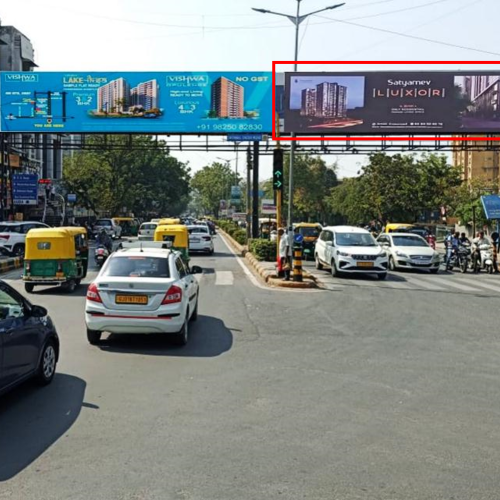 GANTRY : 45 X 10   SHYAMAL CROSS ROAD  FTF SHYAMAL JUNCTION TO PRAHLADNAGAR – RIGHT, SHYAMAL
