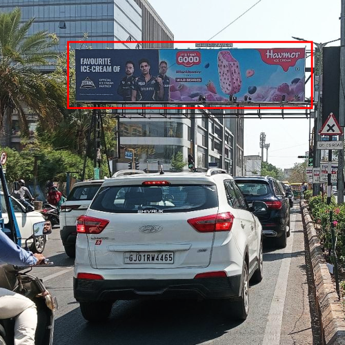 GANTRY : 45 X 10   SHYAMAL CROSS ROAD  FTF PRAHLADNAGAR TO SHYAMAL JUNCTION – LEFT, SHYAMAL
