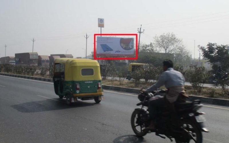 HOARDING : 30 X 15  SANAND HIGHWAY TOWARDS AHMEDABAD, NR MICA, Sanand – Sarkhej Road
