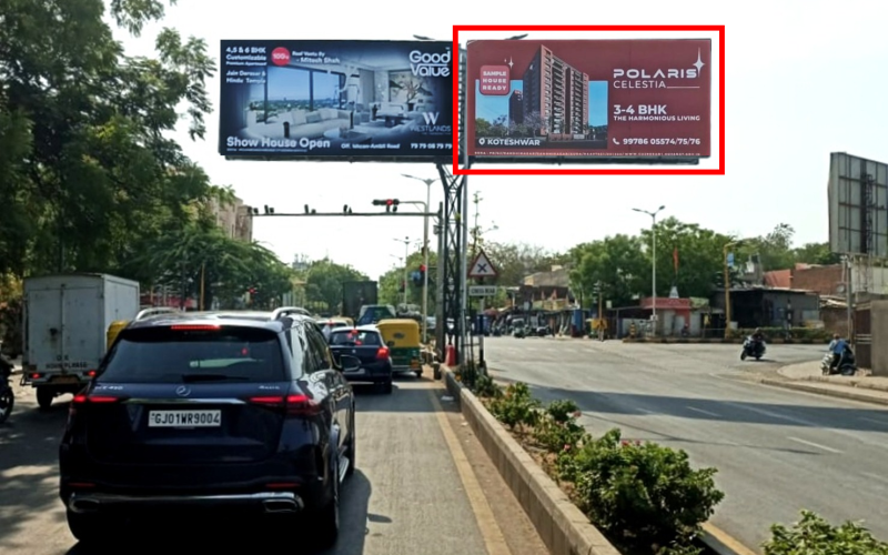 GANTRY : 24 X 12  BODAKDEV NFD CIRCLE FCG VASTRAPUR TOWARDS SG ROAD – R, BODAKDEV