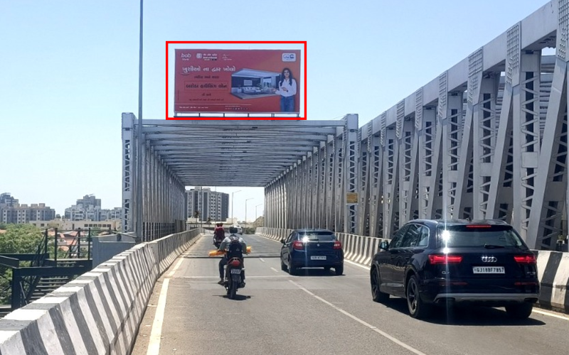 HOARDING : 20 X 10   THALTEJ – SHILAJ FLYOVER, FACING TOWARDS THALTEJ TO SHILAJ – L, THALTEJ – SHILAJ