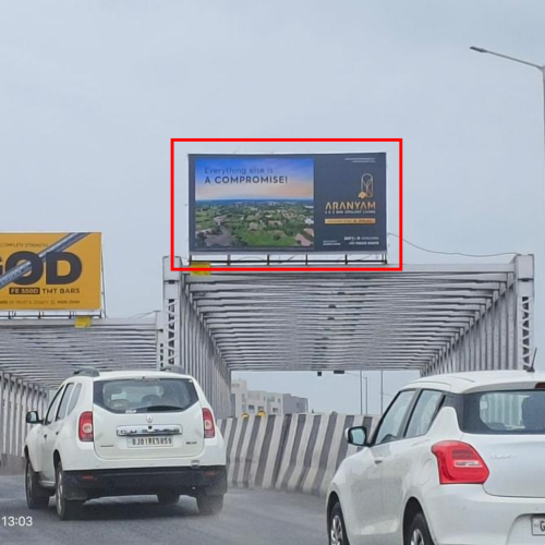 HOARDING : 20 X 10  THALTEJ – SHILAJ FLYOVER, FACING TOWARDS THALTEJ TO SHILAJ – R, THALTEJ – SHILAJ