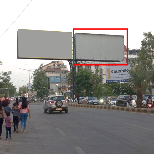GANTRY : 24 X 12    VASTRAPUR LAKE O/S CHINMAY CRYSTAL TOW.BODAKDEV SG ROAD TO MANSI CIRCLE / IIM – R, VASTRAPUR