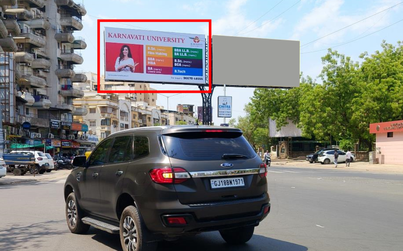 GANTRY : 24 X 12  VASTRAPUR LAKE O/S CHINMAY CRYSTAL TOW MANSI CIRCLE / IIM TO BODAKDEV SG ROAD – L, VASTRAPUR