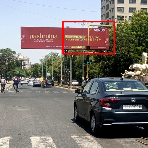 GANTRY : 24 X 12  BODAKDEV NFD CIRCLE FCG SG ROAD TOWARDS VASTRAPUR – R, BODAKDEV