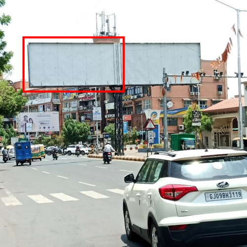 GANTRY : 24 X 12   VASTRAPUR LAKE O/S SARDAR CENTER TOW.BODAKDEV SG ROAD TO IIM – L