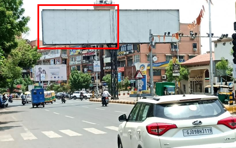 GANTRY : 24 X 12   VASTRAPUR LAKE O/S SARDAR CENTER TOW.BODAKDEV SG ROAD TO IIM – L