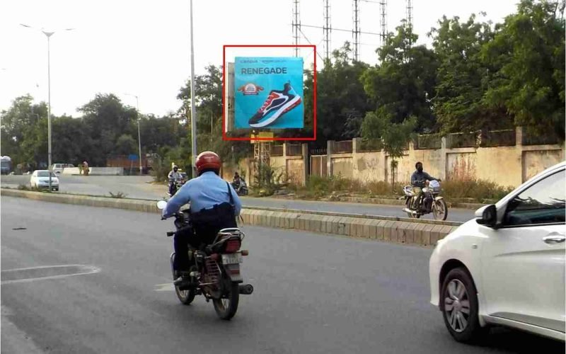 HOARDING : 14 X 14   VATVA GIDC ROAD – NR.NIRMA FTC FROM SP.RING ROAD TOWARDS JASHODANAGAR, VATVA 