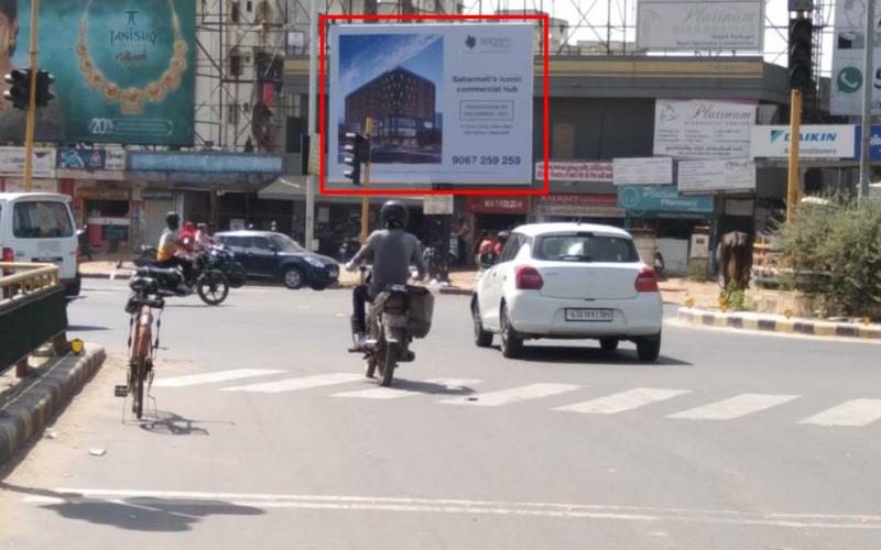 HOARDING : 20 X 15  VISAT CIRCLE FTF GANDHINAGAR TO CITY, VISAT