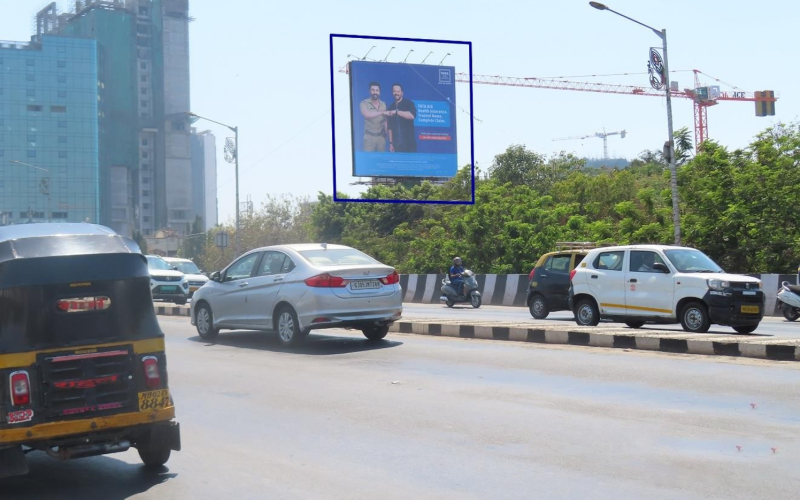HOARDING : 40 X 40 ON WEH, ON KHERWADI FLYOVER, BANDRA