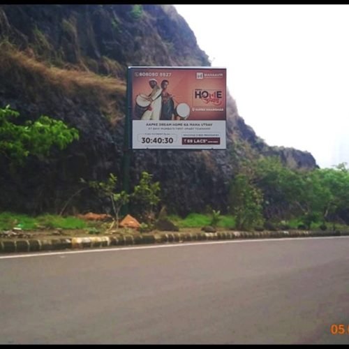 FLAG : 12 X 10   AFTER OVA CAMP CIRCLE TALOJA JAIL ROAD TOWARDS MANNAT CORNER (F-3)