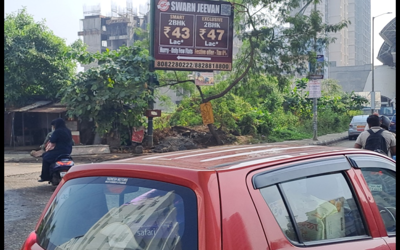 FLAG : 12 X 10   NEAR PENDHAR METRO STATION FACING PHASE 1