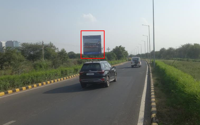 HOARDING : 30 X 31   GANDHINAGAR – GIFT CITY