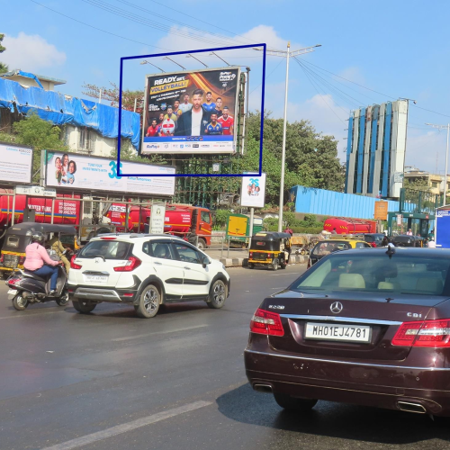 HOARDING : 30 X 20 ON WEH, NEAR AIRPORT, VILLE PARLE
