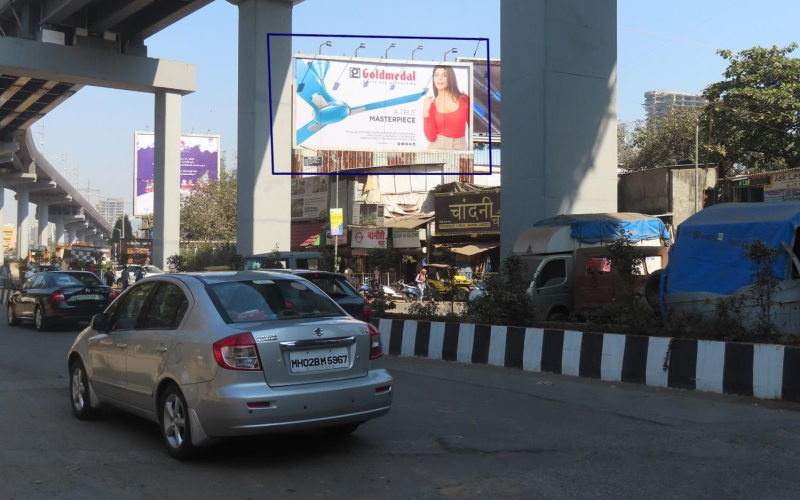 HOARDING : 40 X 20 ON LINK ROAD, OPP. STARBAZAR, ANDHERI