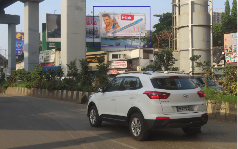 HOARDING : 40 X 20 ON LINK ROAD, OPP. STARBAZAR, ANDHERI