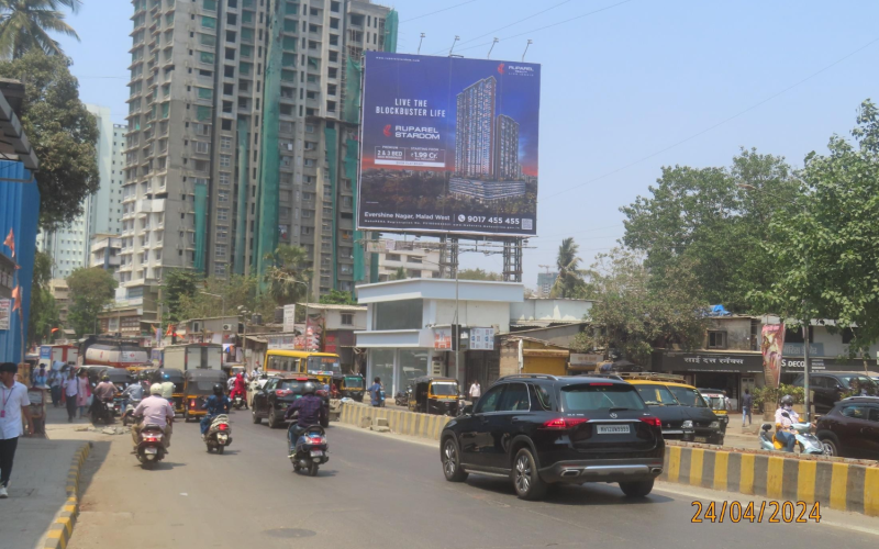 HOARDING : 40 X 40 ON S.V. ROAD, MALAD