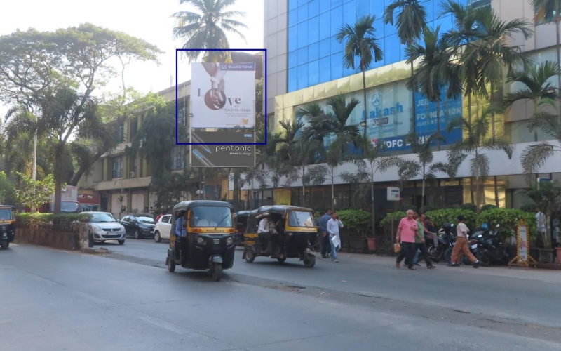 HOARDING : 16 X 17 ON SVP ROAD, NR. CHAMUNDA CIRCLE, BORIVALI