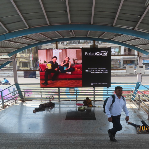 LED : 15 X 10 FACING STATION, ON FOOT OVER BRIDGE, DADAR