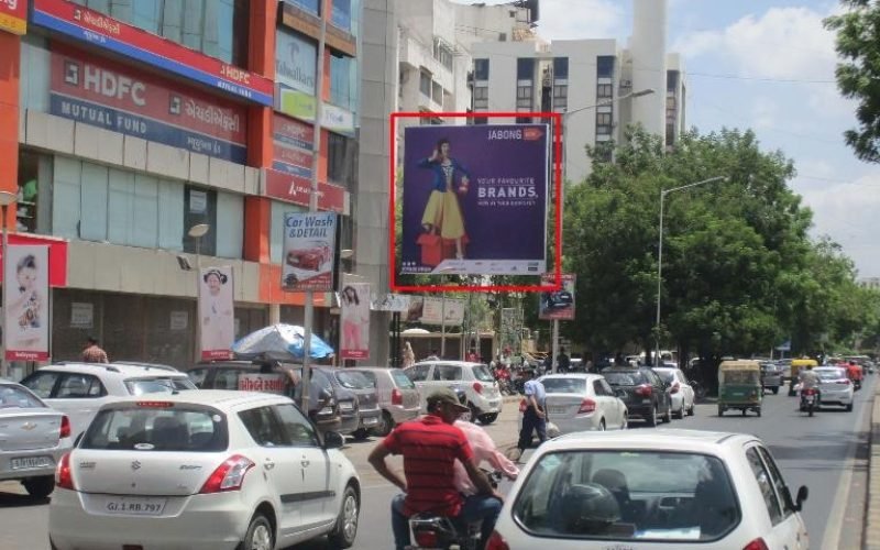 UNIPOLE : 20 X 20   LAW GARDEN, NR PANTALOON, Law Garden