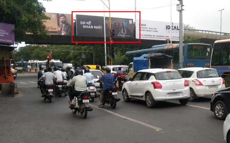 GANTRY : 30 X 10   IIM FLYOVER TOWARDS DRIVE IN ROAD FCG KESHAVBAUG (CENTRE), IIM