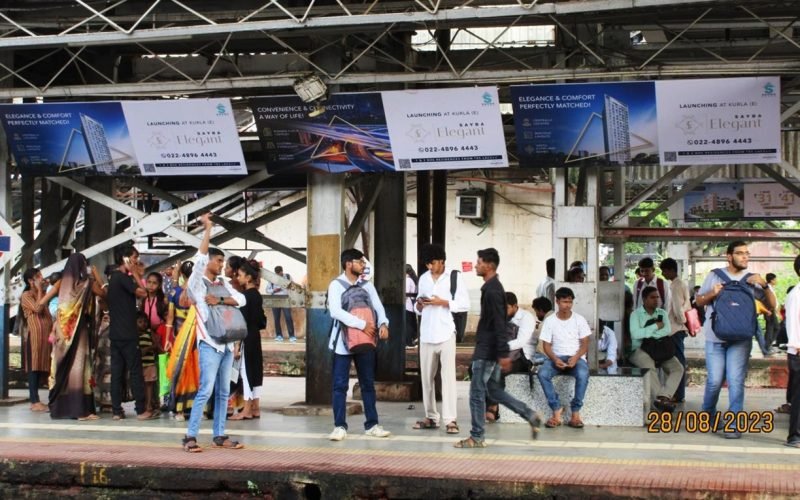TRAIN AD : 8 X 3 STATION BOARD, WADALA – HARBOUR LINE